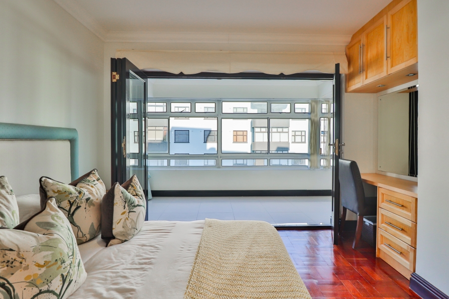 2 Bedroom Property for Sale in Sea Point Western Cape